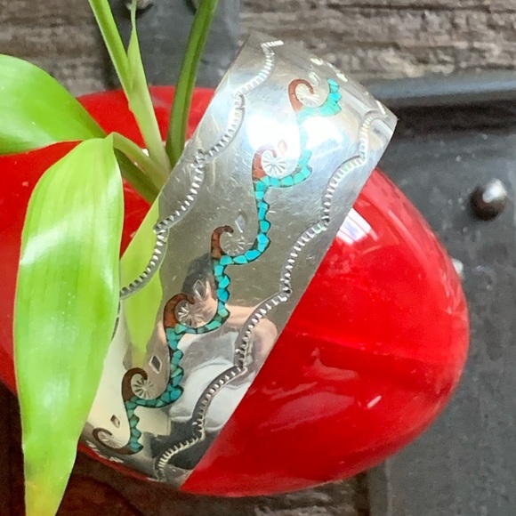 VINTAGE NAVAJO STERLING S CORAL TURQUOISE CUFF BRACELET - Picture 2 of 13